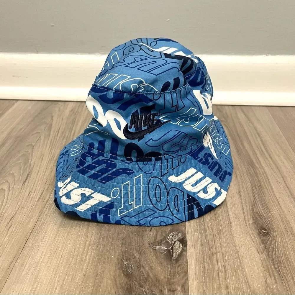 Nike Bucket Hat Boys OS UPF 40+ Blue and White‎ Logo Print